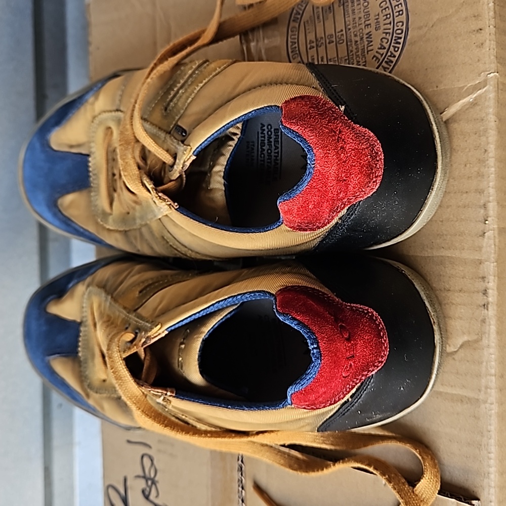 Retired Italian suede leather  waterproof antibacterial rare comfort sneaker